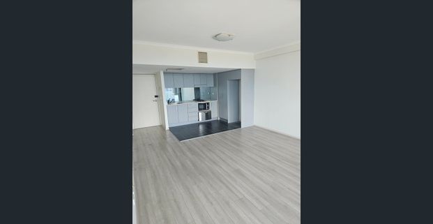 Superbly Positioned 1 Bedroom Unit - Photo 1