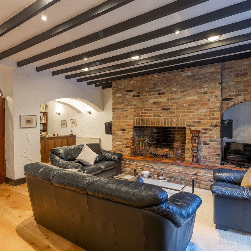 Queens Gate Gardens, South Kensington, London, SW7 - Photo 1