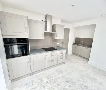 3 bedroom semi-detached house to rent - Photo 6