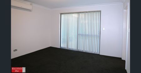 FANTASTIC OPPORTUNITY IN PRIME LOCATION! - Photo 4