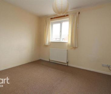 2 bedroom semi-detached house to rent - Photo 5