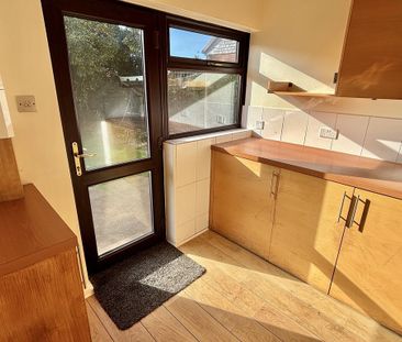 2 bedroom detached bungalow to rent - Photo 1