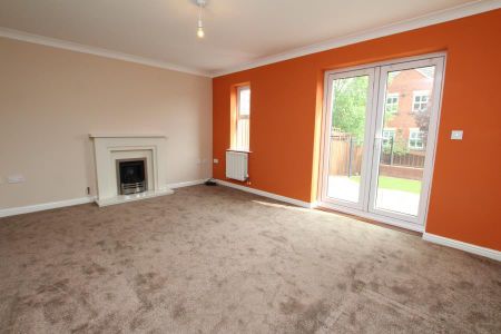 5 bedroom terraced house to rent - Photo 5