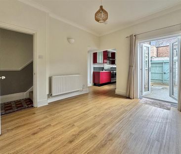 2 bedroom terraced house to rent - Photo 2