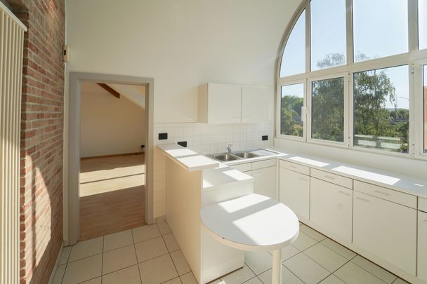 Ruim 2 slaapkamer penthouse te Zwijnaarde - foto 1