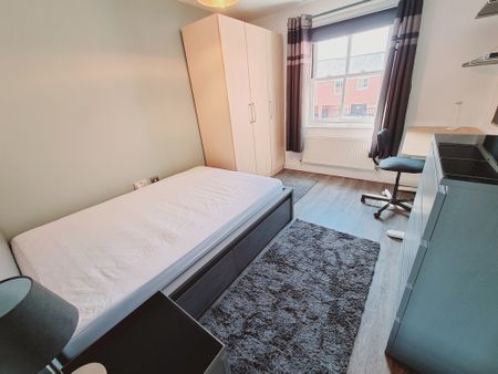 2 Bed Student Accommodation - Photo 4
