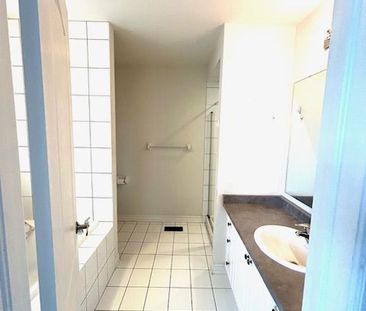 For Lease - 1449 Chretien Street, Milton, Ontario - Photo 6