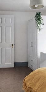 1 bedroom in a house share to rent - Photo 4