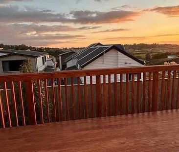 Modern 2-Bedroom Granny Flat with Stunning View - Photo 4