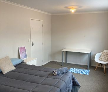 Fully furnished studio units are now ready for discerning tenants. - Photo 4