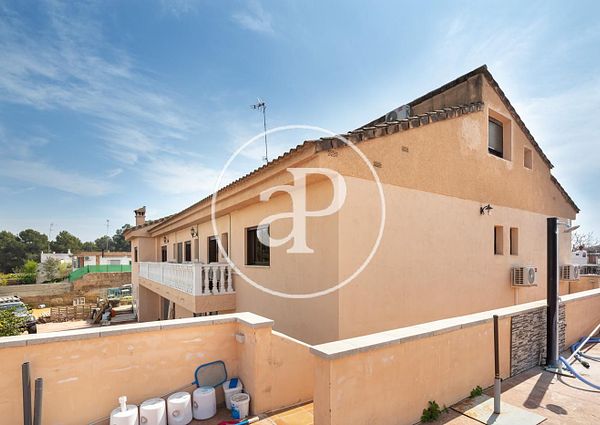 House with terrace for rent in Chiva