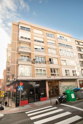 Alquiler de piso en CL Cisneros, 85 - Photo 1