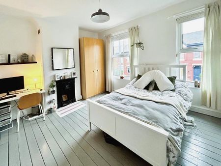 3 bedroom terraced house to rent - Photo 5