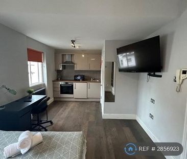 Studio to rent - Photo 6