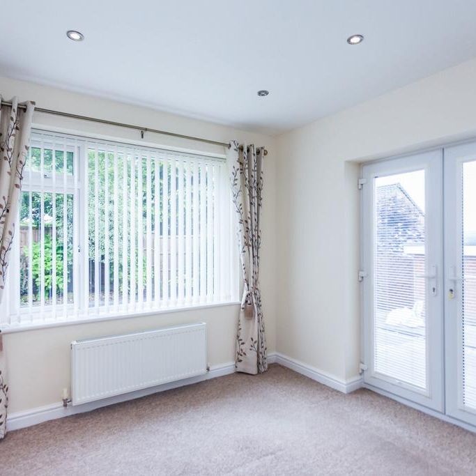 2 bedroom bungalow to rent - Photo 1