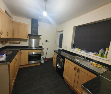 3 Bed Semi-Detached House, Elmore Road, B33 - Photo 4