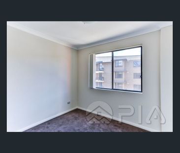 Modern specious one bedroom Apartment plus study area Walking to No... - Photo 1