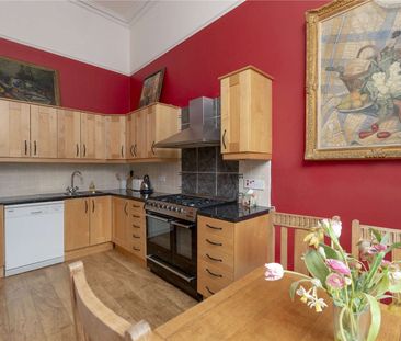 A two bedroom flat in the heart of Edinburgh's New Town, available ... - Photo 5