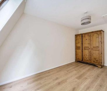 Hanger View Way, West Acton, W3 - Photo 2