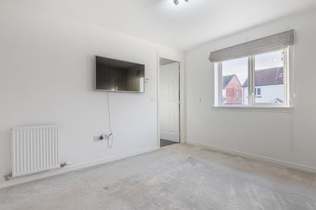 3 bedroom detached house to rent - Photo 2