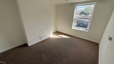 Newport, Lincoln - Photo 5