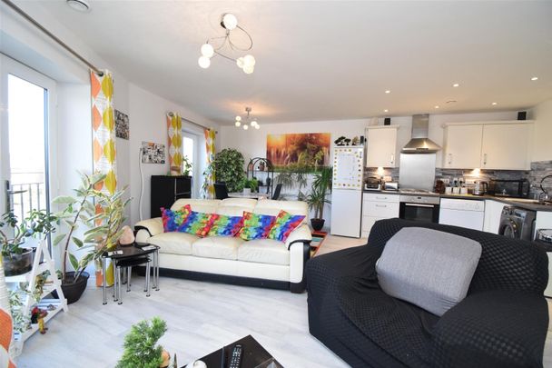 Kingsway Gardens, Ossett - Photo 1
