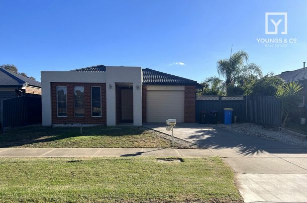 11 Evergreen Way, Shepparton - Photo 1