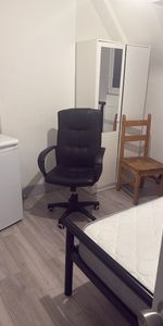 Room in a Shared House, Verdant Lane, SE6 - Photo 3