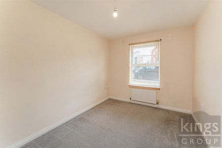 2 Bedroom Flat - Ground Floor To Let - Photo 4
