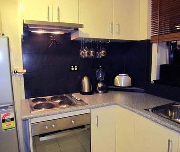 City Apartment - Photo 6