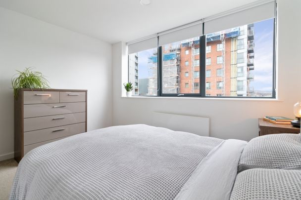 2 Bed Flat, Holman House, S1 - Photo 1