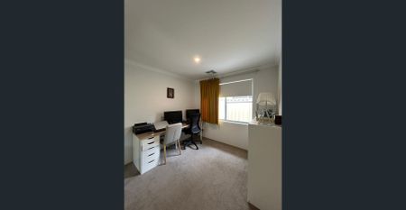 Near New Family Living Surrounded by Nature in Prestigious Highgrove Estate - Photo 5