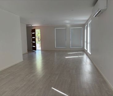 Modern Townhouse Living in Craigieburn - Photo 2