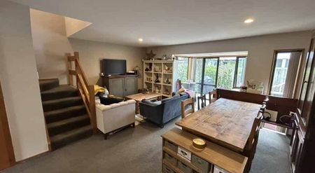 Bright Sunny Two Storey Townhouse - Photo 5