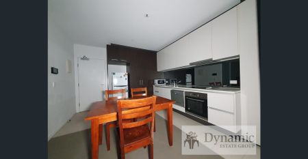 CBD Location Apartment 2 bed 1 bath Partially Furnished - Photo 4