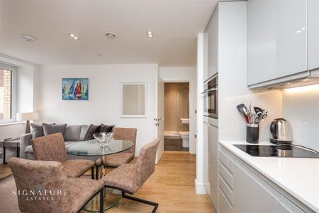 1 bedroom flat to rent - Photo 2