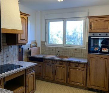 Location Appartement 4 pièces 80m² SARREGUEMINES 57200 - Photo 5