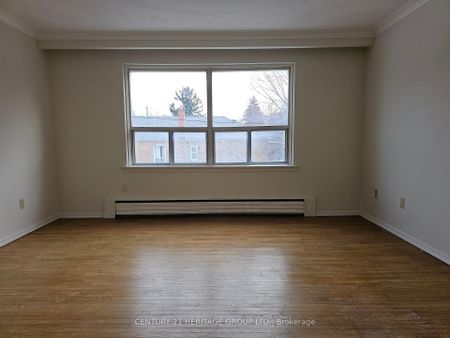 For Lease - 423 Pharmacy Avenue Unit# 3, Toronto, Ontario - Photo 5