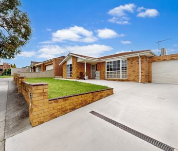 A Niddrie Gem Offering Space and Style - Photo 3