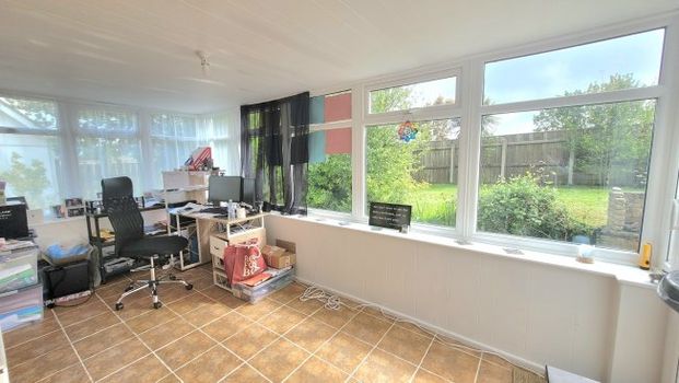 Trevarrian, Newquay, TR8 - Photo 1
