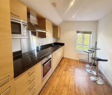 Saddlers Court, Windsor Road, Woking, GU24 - Photo 5