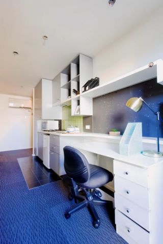 24 Barkly Place, Melbourne - Photo 2