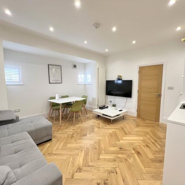 3 bedroom ground floor flat to rent - Photo 1