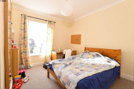 3 bedroom terraced house to rent - Photo 5