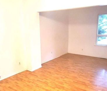 For Lease - 1354 Caroline Street, Burlington, Ontario - Photo 6