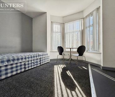 1 bedroom Property To Let Total Size: 227 SQ FT - Photo 1