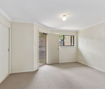 2-Bedroom Townhouse in Central Location - Photo 5