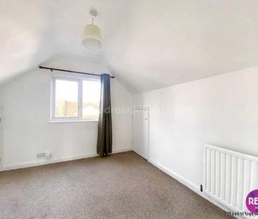 1 bedroom property to rent in Westcliff On Sea - Photo 2