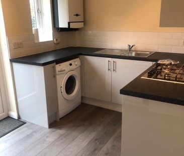 2 bedroom semi-detached house to rent - Photo 6