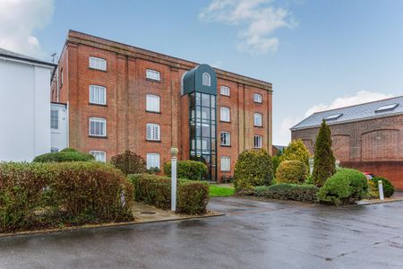 1 bedroom apartment to rent Lower Quay, Fareham, PO16 - Photo 2